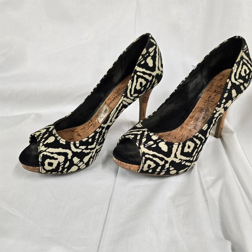 Christian Siriano Black Cream Tribal Print Peep Toe Platform Cork Heels Size 7W - Picture 2 of 5